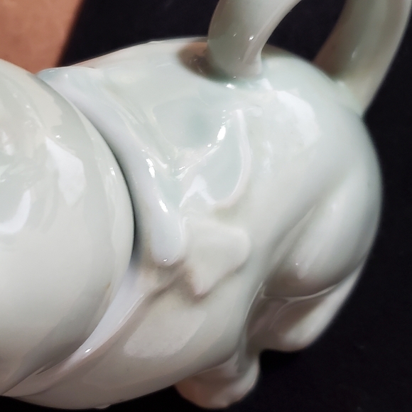 Caledon Green Glazed Cat Teapot - Picture 8 of 10